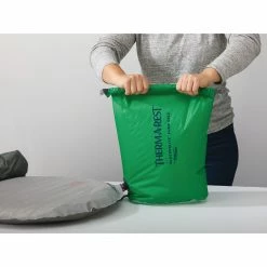 Therm-a-Rest Sleeping Pad Pumps & Accessories BlockerLite 20L Pump Sack 8 Therm-a-Rest Sleeping Pad Pumps & Accessories BlockerLite 20L Pump Sack -Sleep Online Shop GRE D2 8